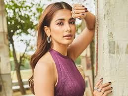 Fight for being Queen of India